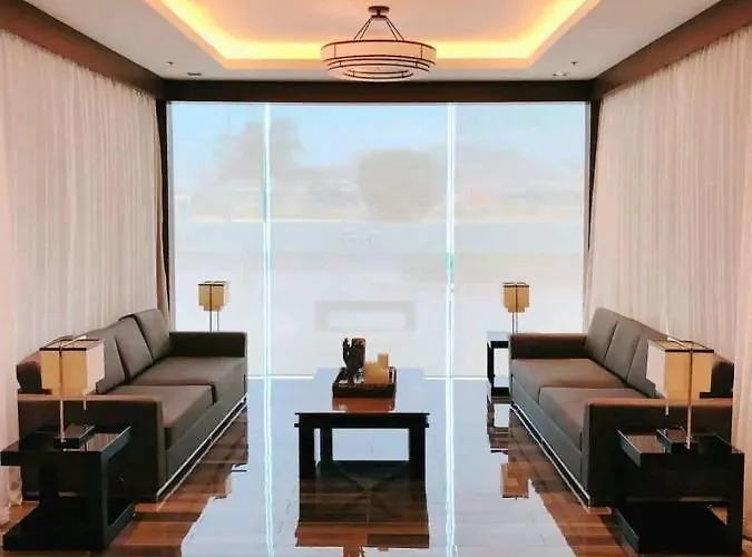 Sabina's One Bedroom At Shore Tower C Apartment *